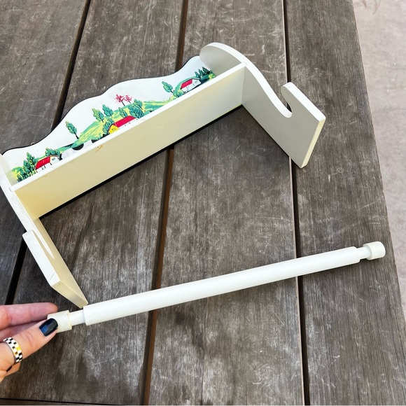 Vintage 3D Cow Farmhouse Themed Wooden Shelf Paper Towel Holder Wall Hanging - Picture 5 of 10